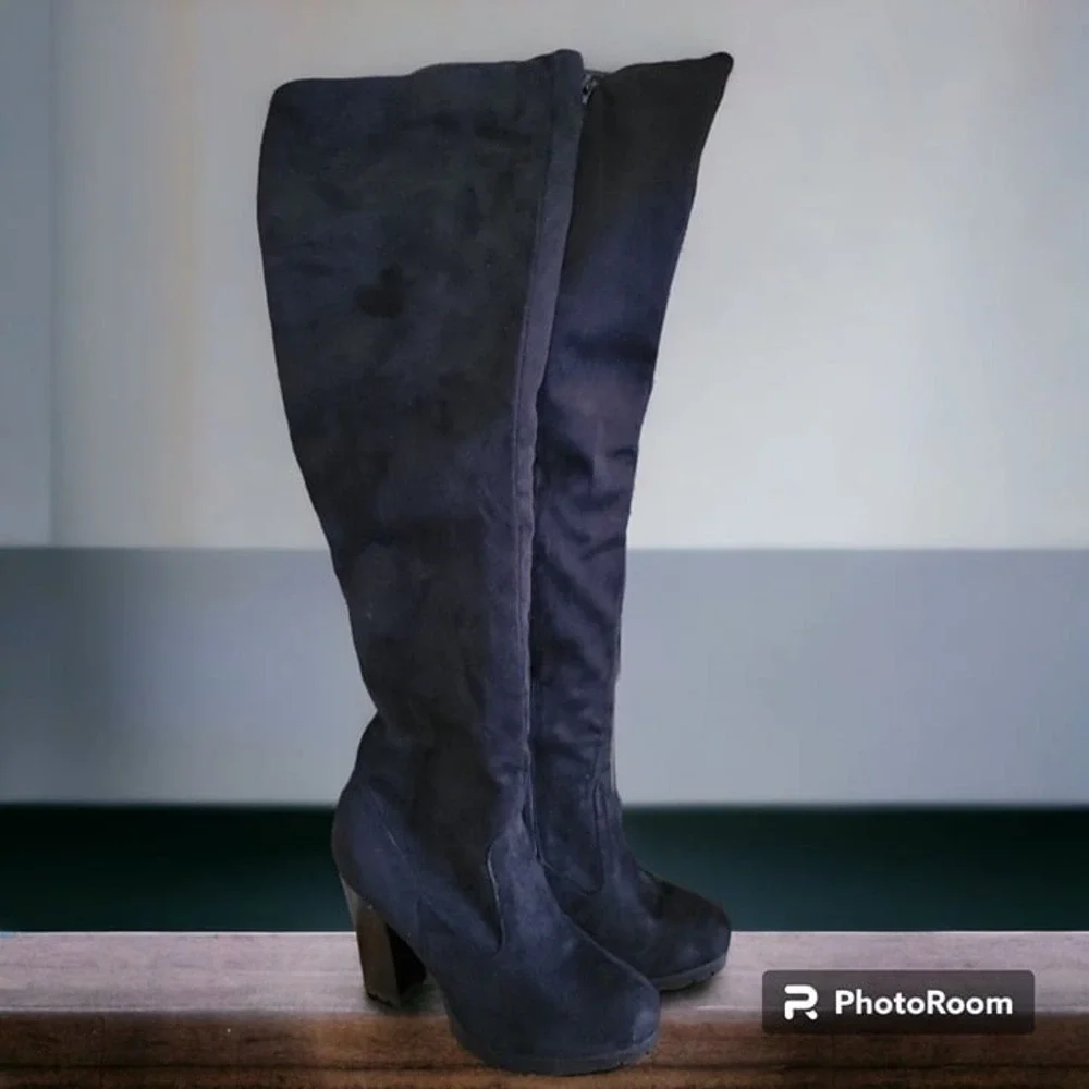 Bamboo Black Gaby-12 Over-the-Knee Chunky  Boot Faux Suede- US 10